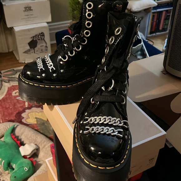 Doc Martin patent leather platform boots - Picture 4 of 5